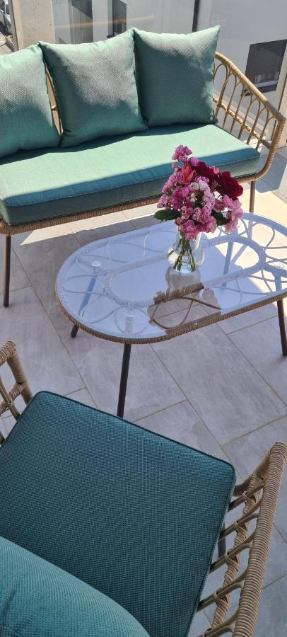 Apartman Lotos Apartment Трогир Екстериор снимка