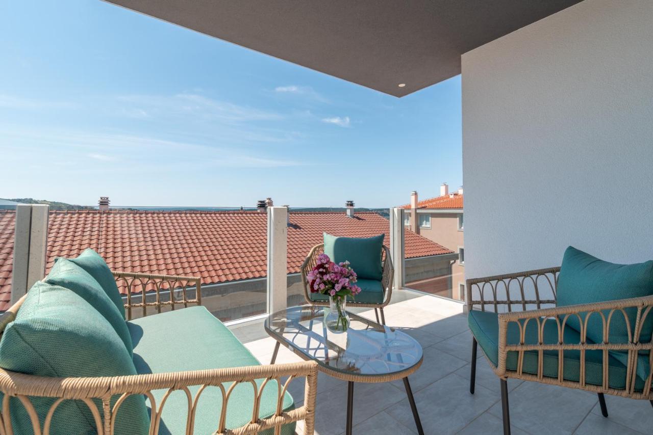 Apartman Lotos Apartment Трогир Екстериор снимка