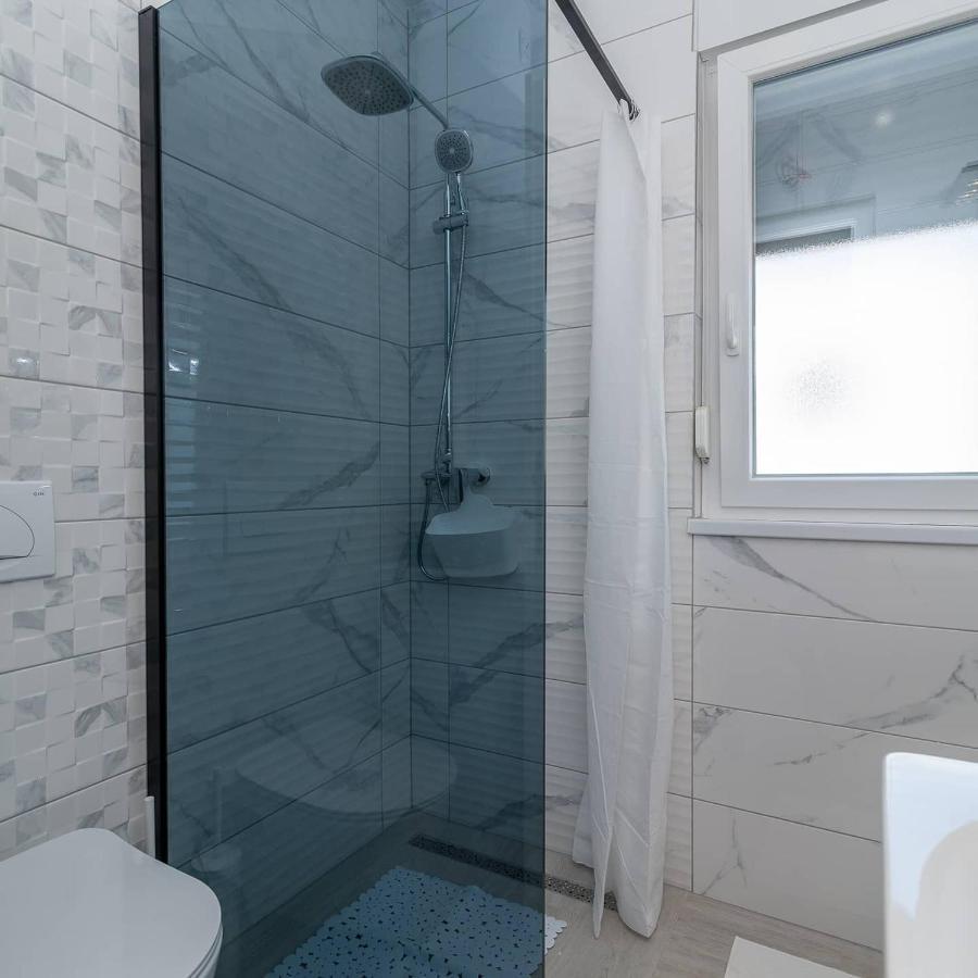 Apartman Lotos Apartment Трогир Екстериор снимка